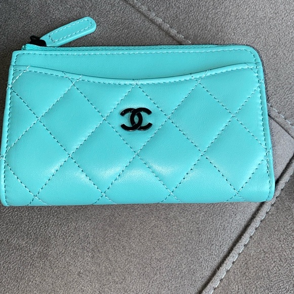 NWT, Chanel O-Cardholder - Picture 1 of 12